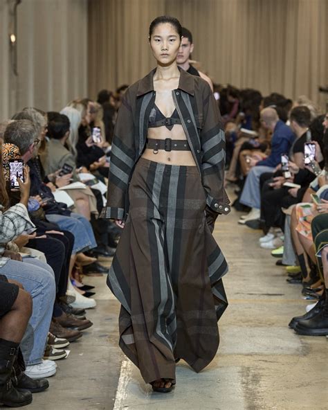 sfilata burberry streaming|Summer 2025 Runway Show .